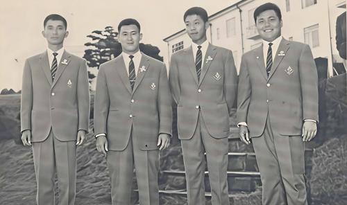 Kiyoshi Ishimoto, Naomoto Nabeshima, Ginjiro Nakabe, Yoshikane Hirose