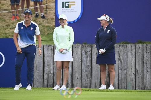 Perrine Delacour, Stephanie Meadow, Manon de Roey