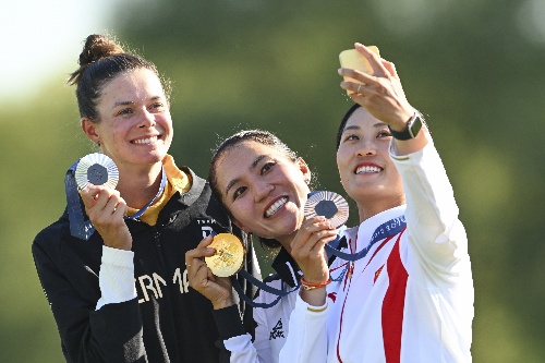Esther Henseleit, Lydia Ko, Xiyu Lin