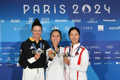 Esther Henseleit, Lydia Ko, Xiyu Lin