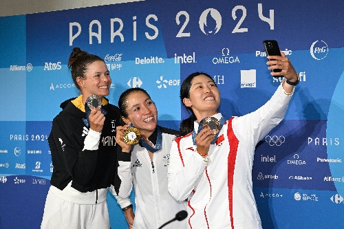 Esther Henseleit, Lydia Ko, Xiyu Lin